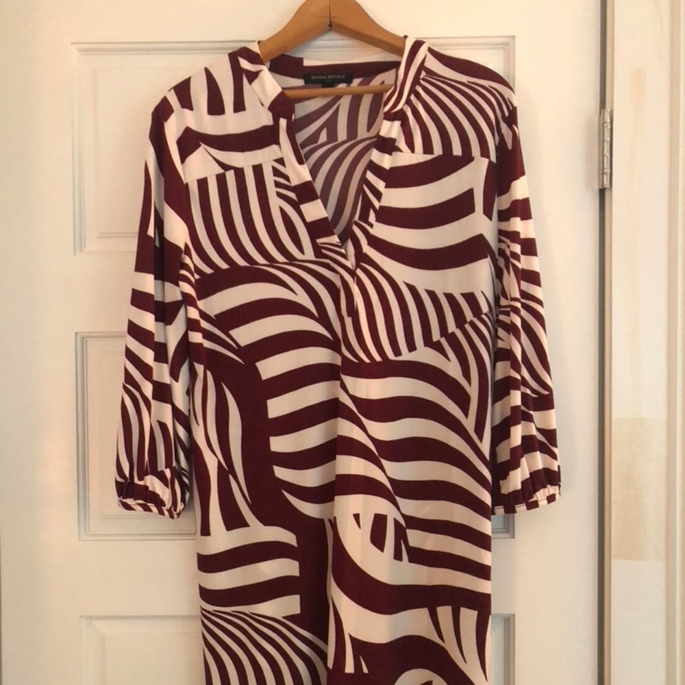 Banana Republic Wavy Print Shift Dress